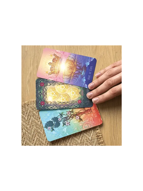 Compra Enchanted Realms Tarot de Cthulhu Project al mejor precio (49,9