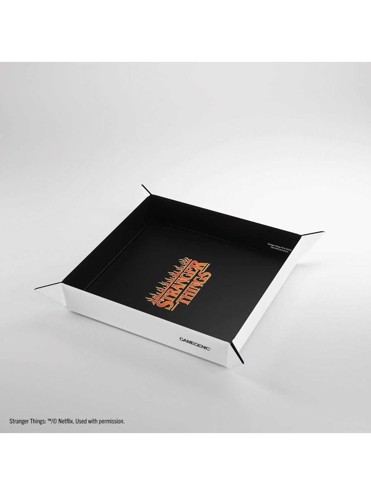 Compra Stranger Things: Hellfire Club Magnetic Dice Tray de Gamegenic 
